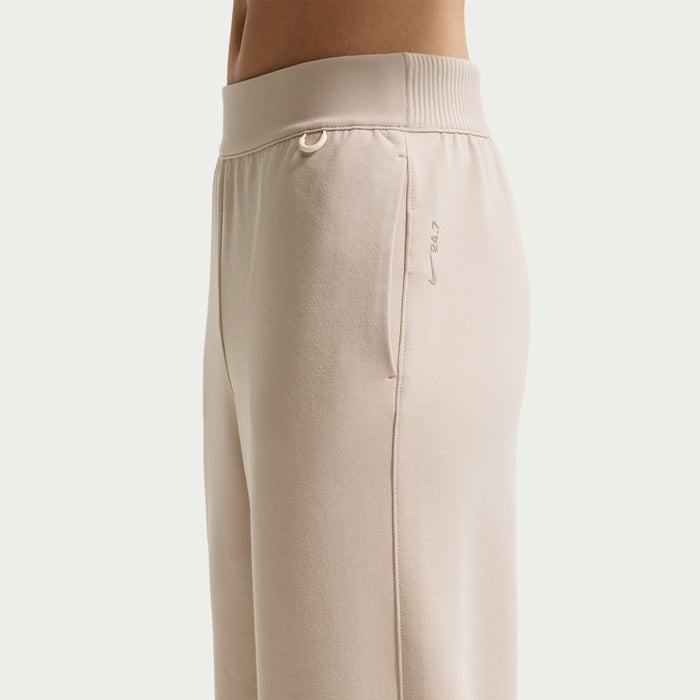 NIKE 24.7 IMPOSSIBLYSOFT WOMEN'S DRI-FIT HIGH-RISE JOGGERS