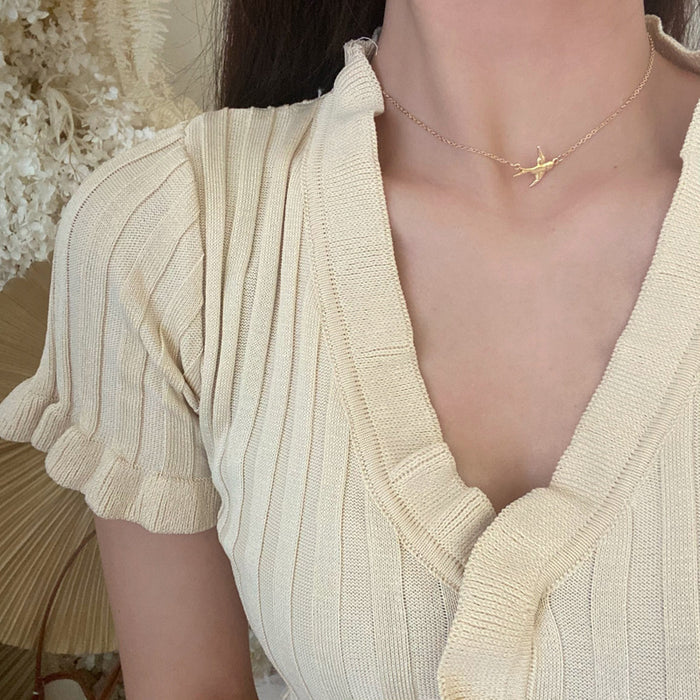 Alloy Bird Pendant Necklace Women Short Clavicle Chain