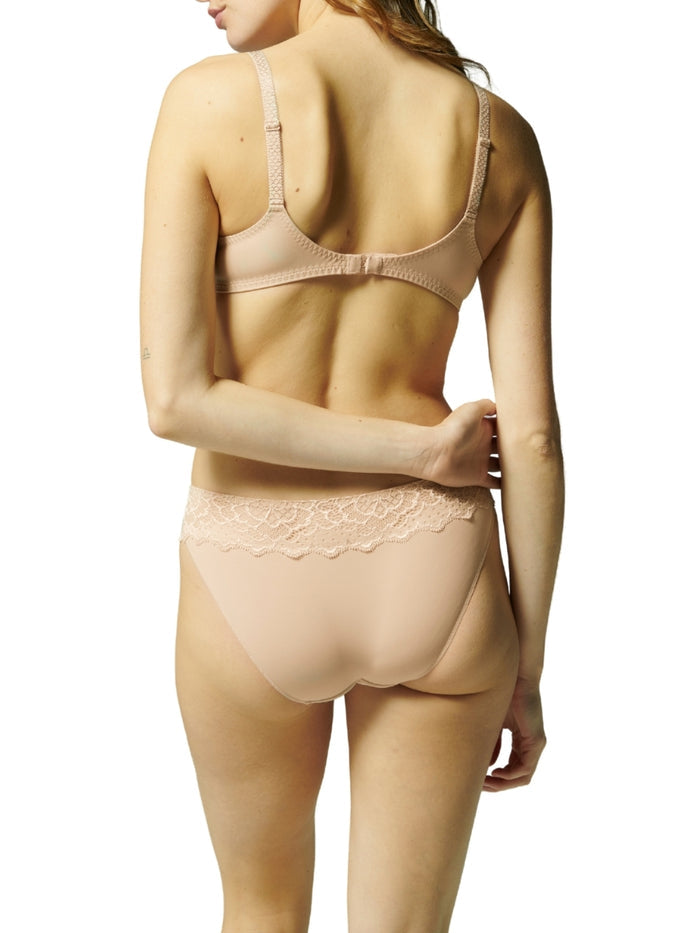 Caresse Brief