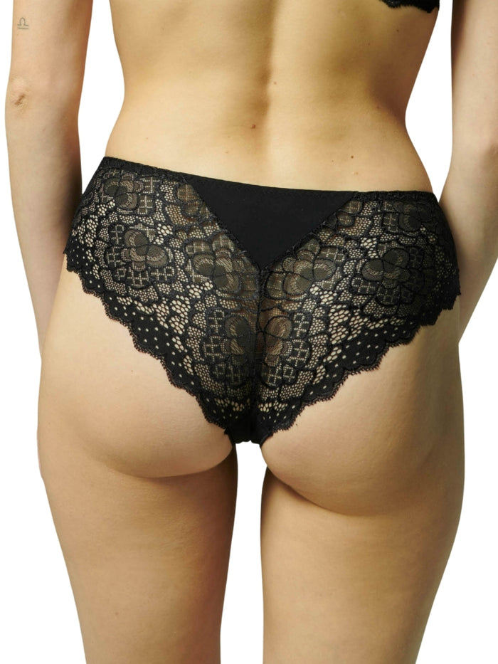 Caresse Shorty