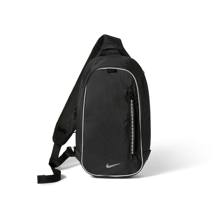 NIKE COMMUTE SLING BAG (8L)