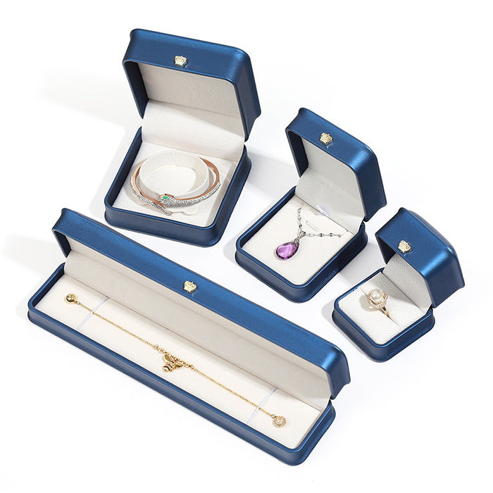 Crown Rounded Ring Jewelry Pendant Box