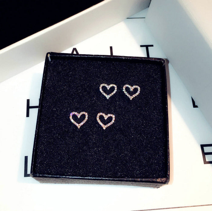 Crystal Halo Heart Stud Earrings | Elegant Black Onyx Style & Silver Pavé Heart Jewelry