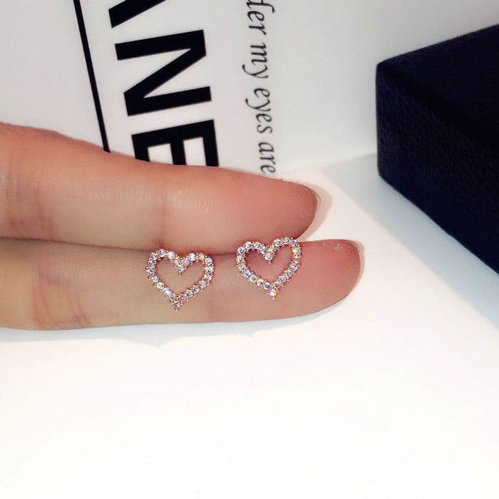 Crystal Halo Heart Stud Earrings | Elegant Black Onyx Style & Silver Pavé Heart Jewelry