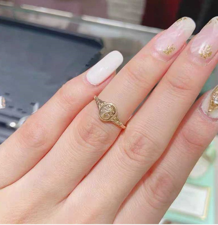 Ethereal Floral Engraved Signet Ring in Gold