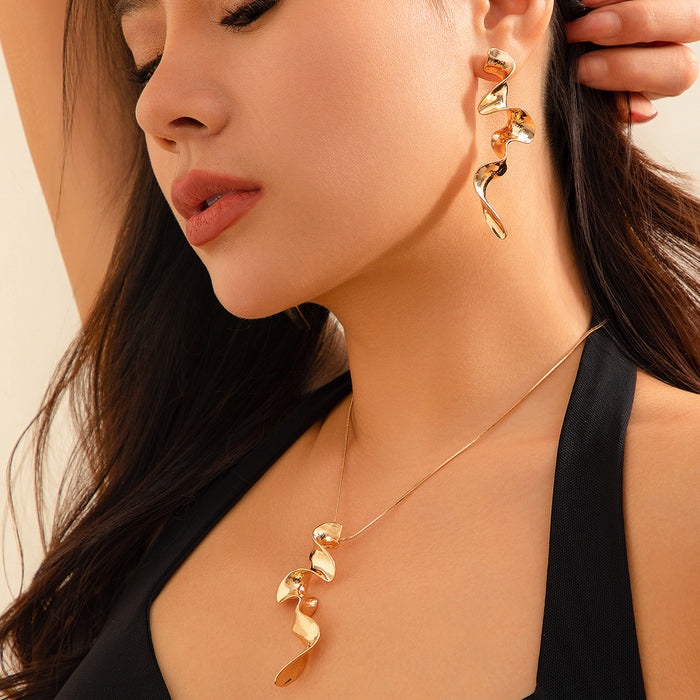 Gold Organic Twist Pendant Necklace & Earring Set | Abstract Wave Jewelry