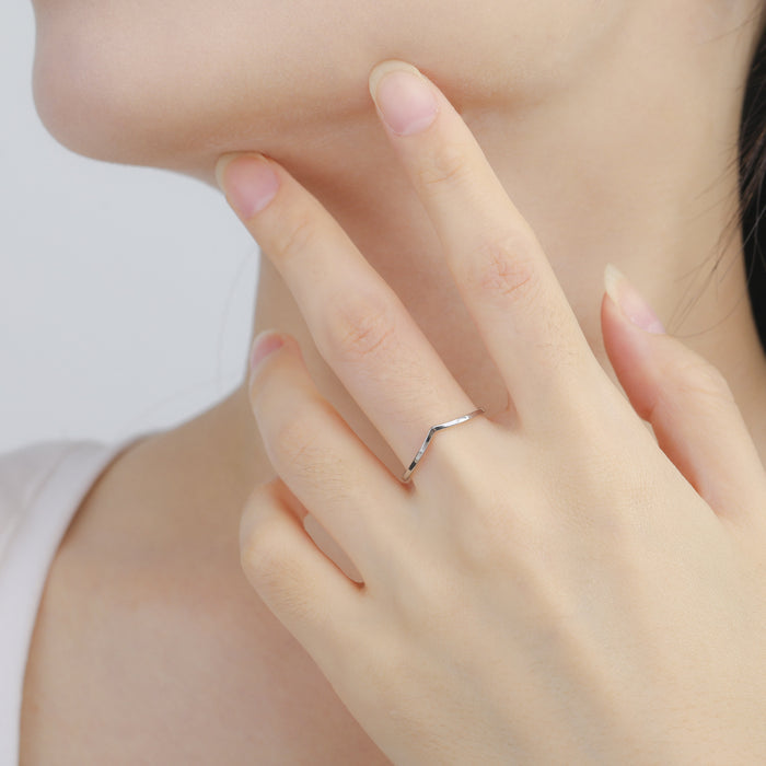 Gold V-Wave Minimalist Ring | Waterproof Stainless Steel Curved Stacking Band