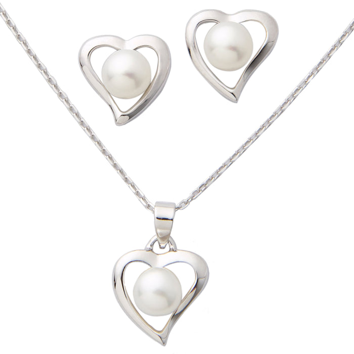 photo of heart-shaped pearl set, classic 6mm freshwater pearls set in sterling silver with an 18" cable chain.
