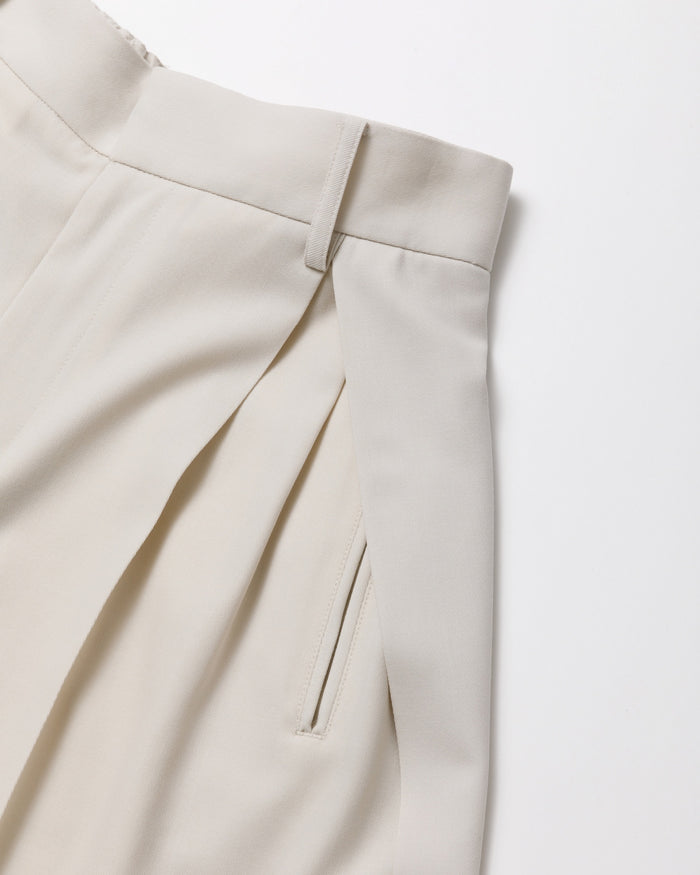 high twist gabardine three tuck shorts