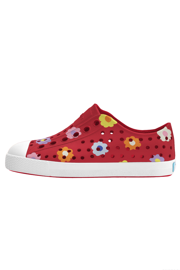 Red children's show with daisy pattern