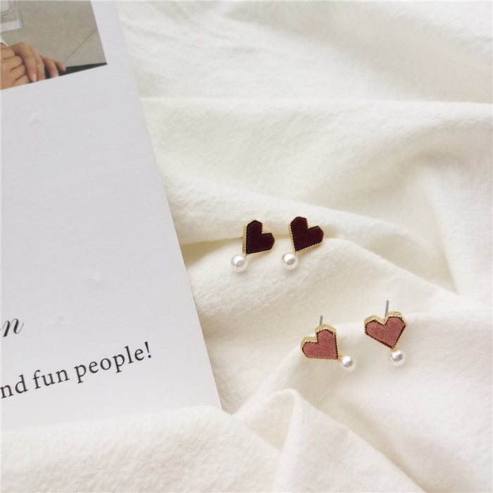 Love flocking pearl earrings heart shaped