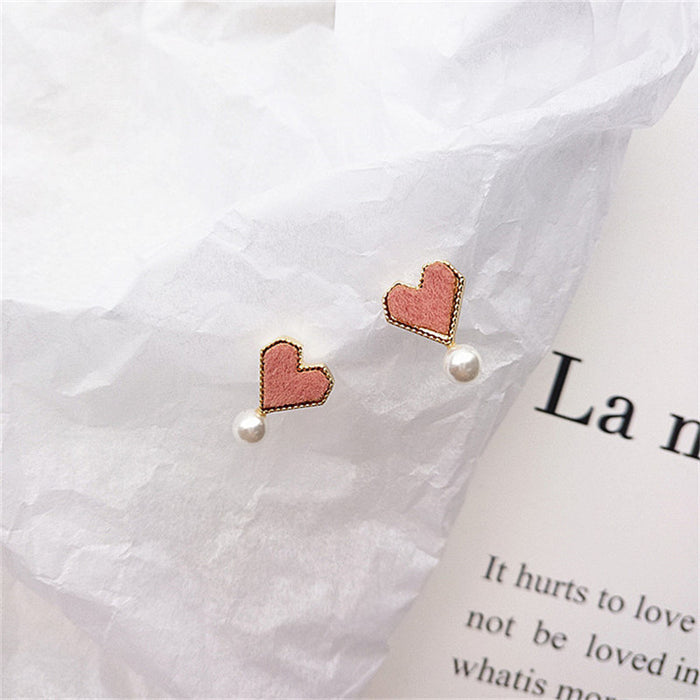 Love flocking pearl earrings heart shaped