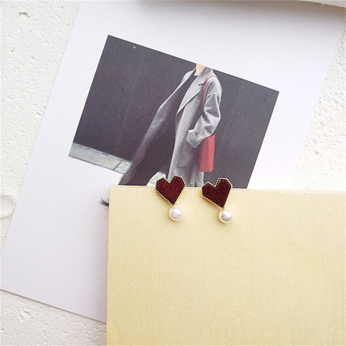 Love flocking pearl earrings heart shaped
