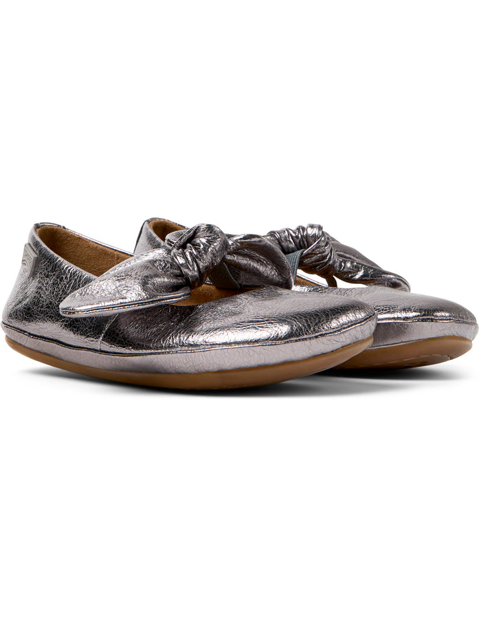 Right Ballet Flats