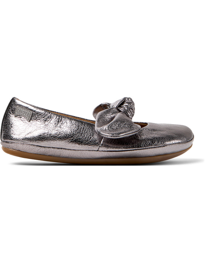 Right Ballet Flats