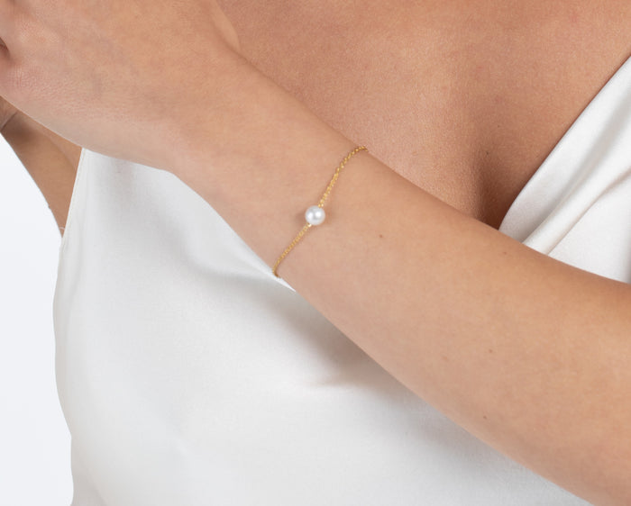 Single Pearl Bracelet