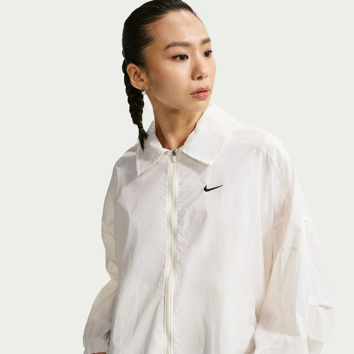 NIKE SPORTSWEAR WOMEN'S OVERSIZED LIGHTWEIGHT UV JACKET
