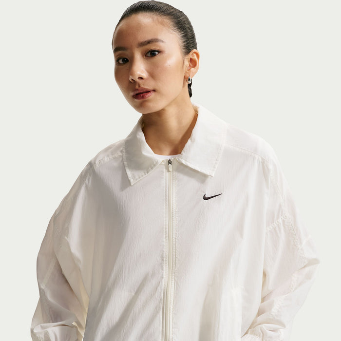 NIKE SPORTSWEAR WOMEN'S OVERSIZED LIGHTWEIGHT UV JACKET