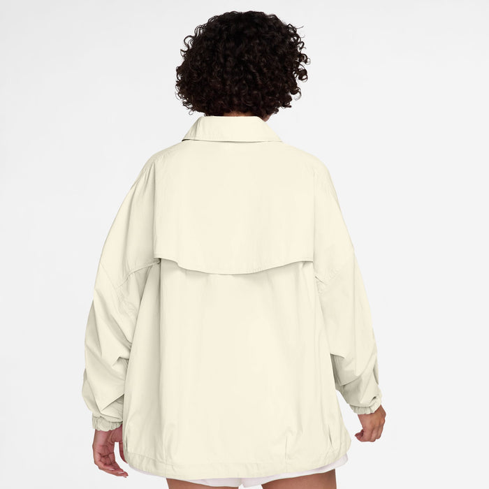 NIKE SPORTSWEAR WOMEN'S OVERSIZED LIGHTWEIGHT UV JACKET