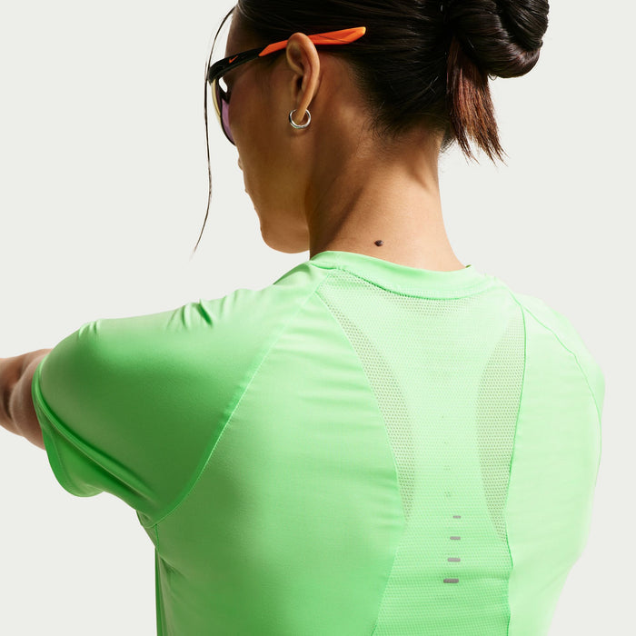 NIKE SWIFT WOMEN'S DRI-FIT SHORT-SLEEVE RUNNING TOP