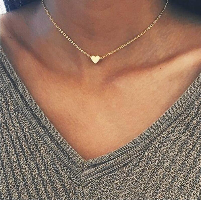 The Acacia Heart Pendant – Dainty Office-Chic Cross Chain Necklace
