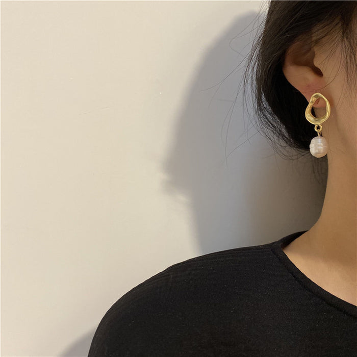 The Luminous Drop Pearl Earring