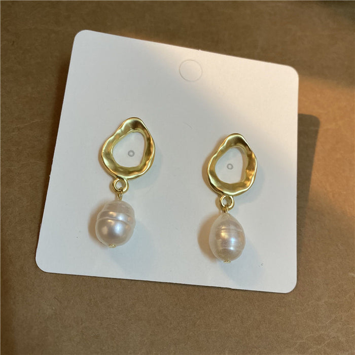 The Luminous Drop Pearl Earring