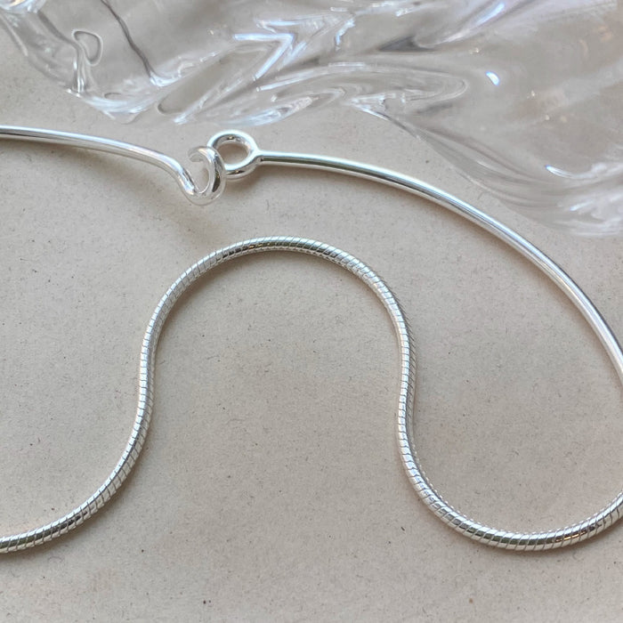 The Unity Knot Choker – Sleek Geometric Snake Chain in Polished Silver