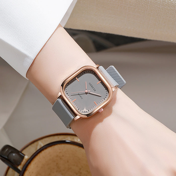 Women's Fashionable Dress Wearing Watch with Silicone Strap